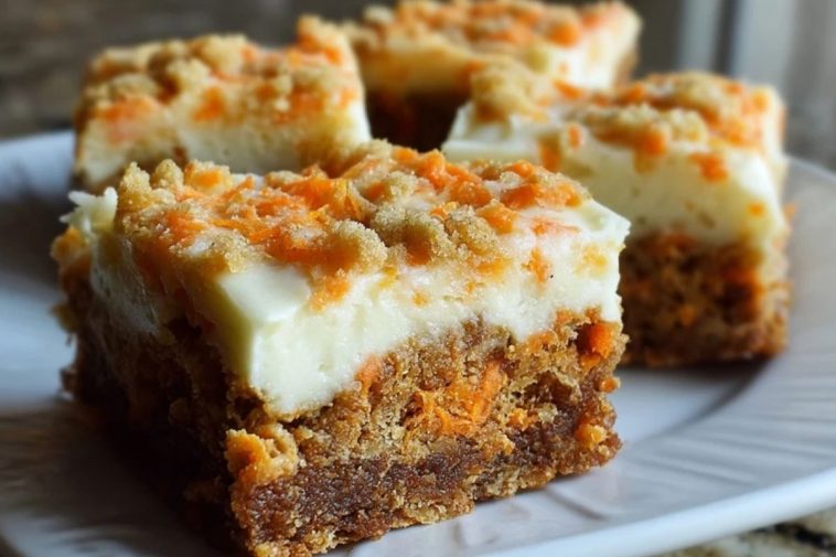 Barres De Gâteau Aux Carottes Et Fromage À La Crème