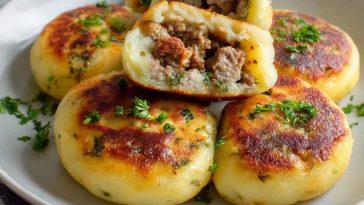 Galettes De Pommes De Terre Farcies À La Viande