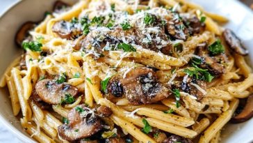 Pâtes Crémeuses Aux Champignons Et Parmesan