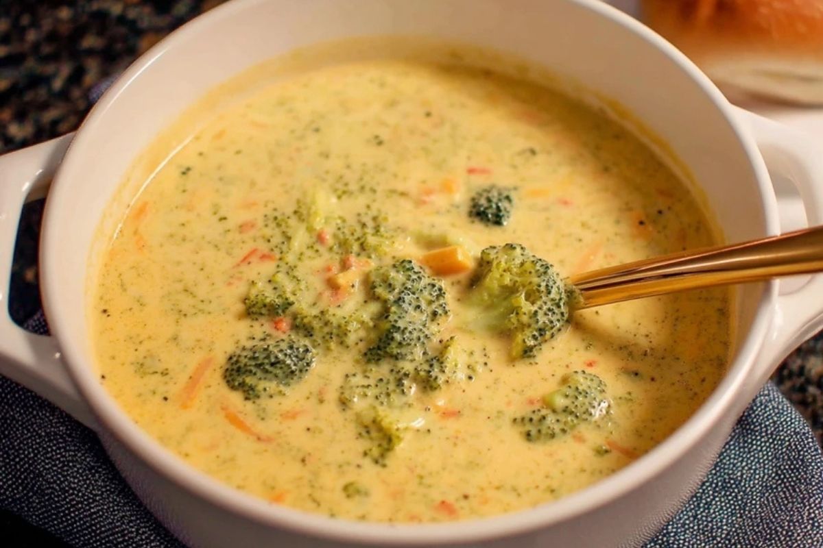 Soupe Au Brocoli Et Au Fromage Cheddar